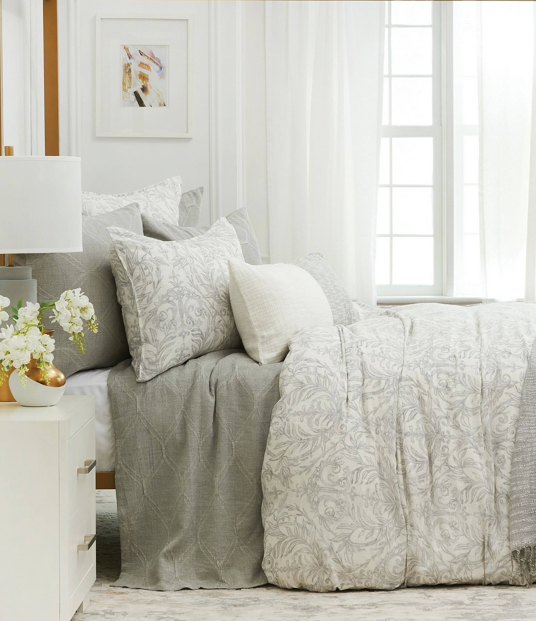 Queen Stone Matelasse Coverlet C64679