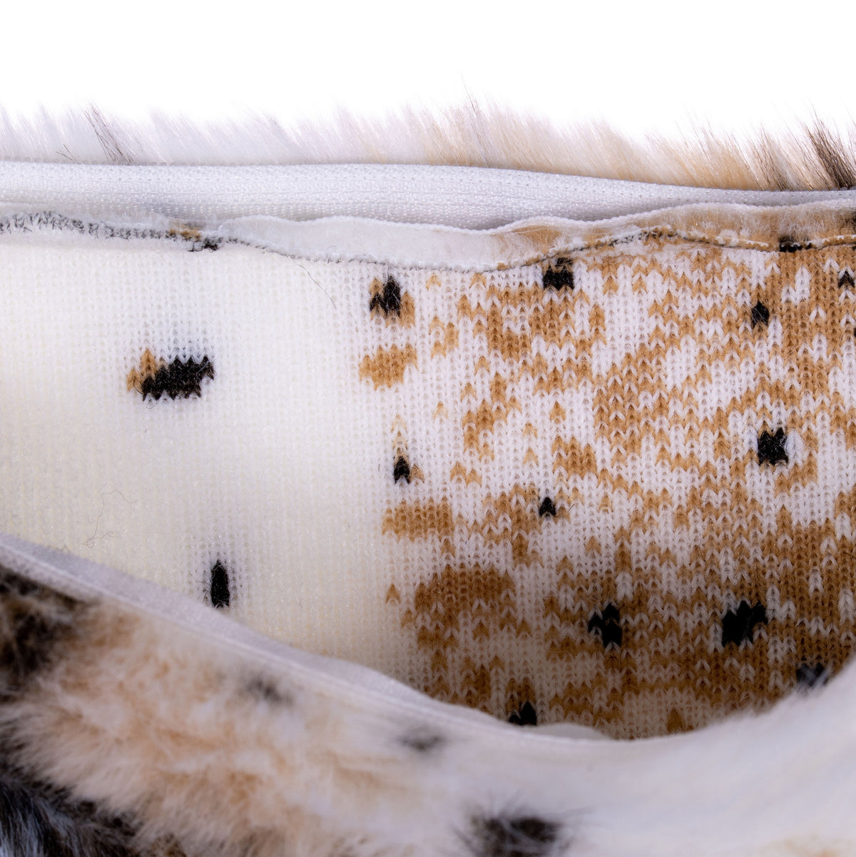 18" x 18" Faux Fur Pillow with Zipper Closure Q53722
