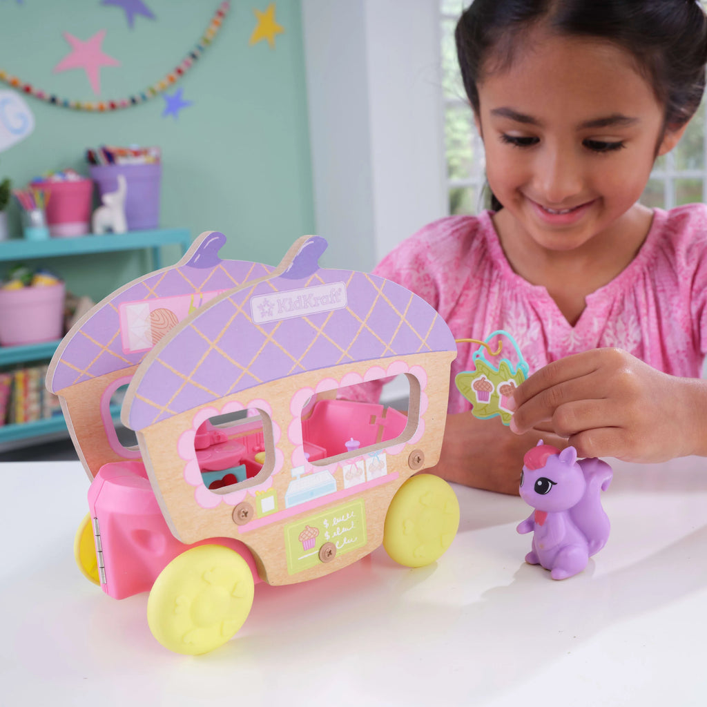 Wooden Acorn Food Truck Play Set with 7 Accessories I71166