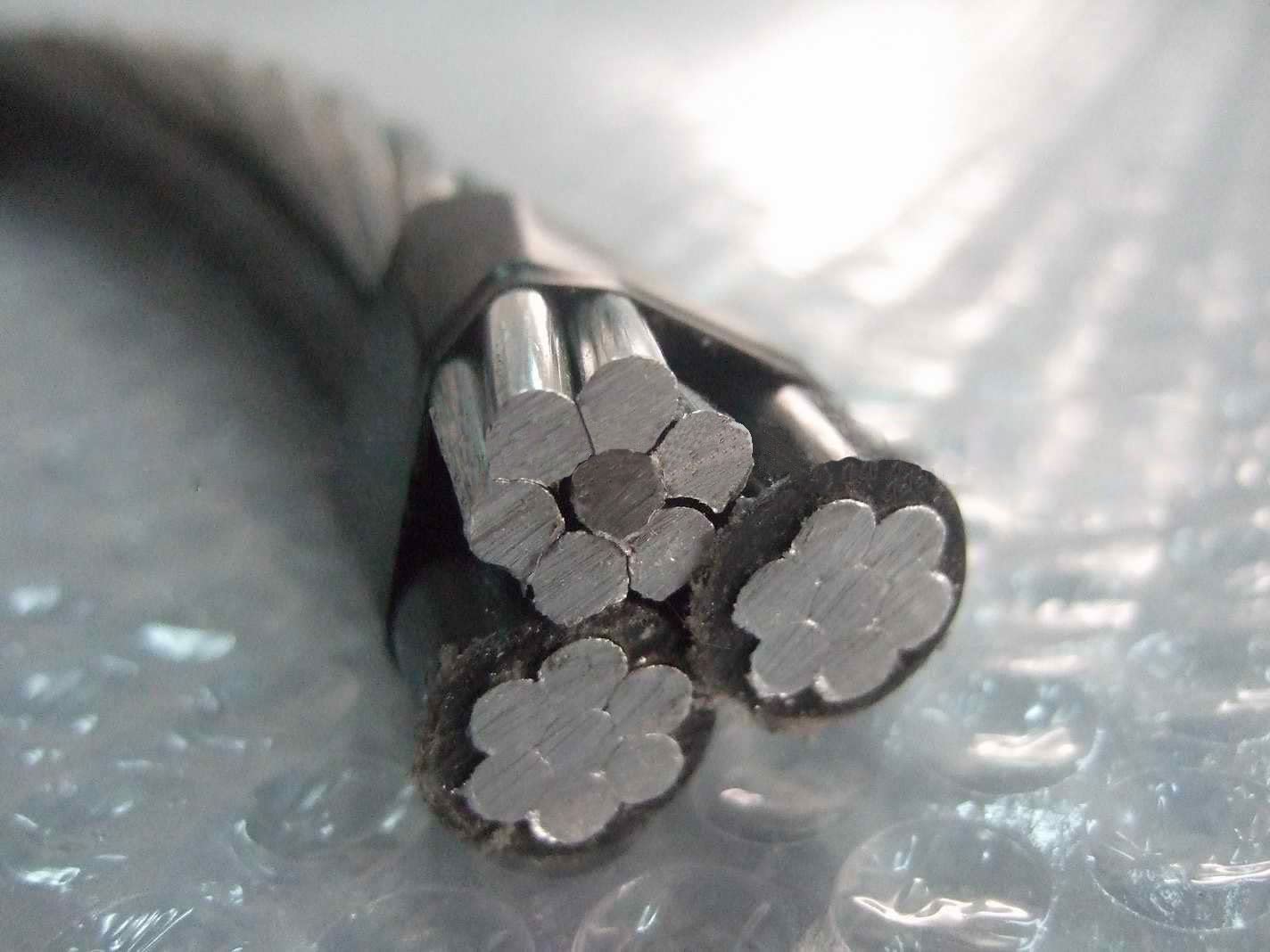150' Nassau Cockle 2-2-4 Aluminum Triplex Overhead Service Drop Cable B511094