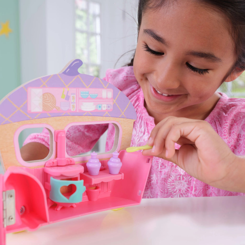 Wooden Acorn Food Truck Play Set with 7 Accessories I71166