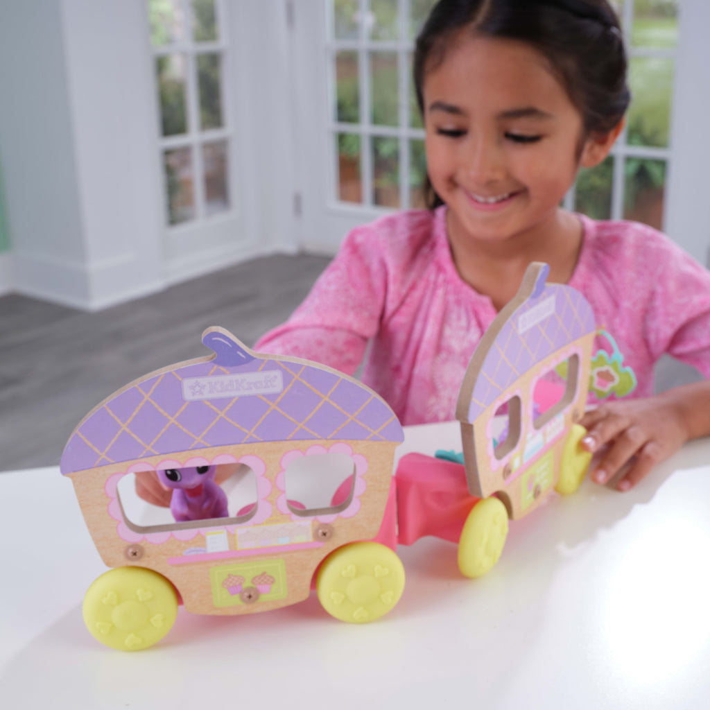 Wooden Acorn Food Truck Play Set with 7 Accessories I71166